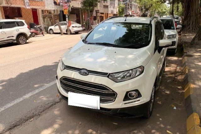 Ford Ecosport 1.5 Diesel Titanium BSIV Second-hand 2017 Ford Ecosport 1.5 Diesel Titanium BSIV for sale in New Delhi