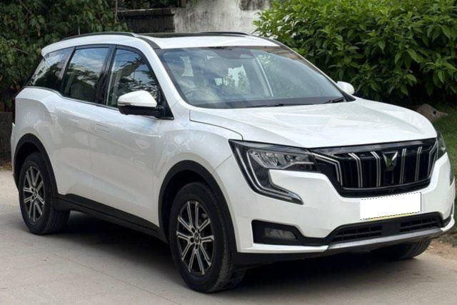 Mahindra XUV700 AX7 Diesel AT Luxury Pack BSVI Second-hand 2023 Mahindra XUV700 AX7 Diesel AT Luxury Pack BSVI for sale in Hyderabad