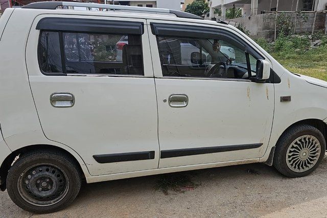 Maruti Suzuki Wagon R AMT VXI Second-hand 2017 Maruti Suzuki Wagon R AMT VXI for sale in Hyderabad