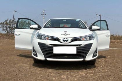 2019 Toyota Yaris वी बीएस4