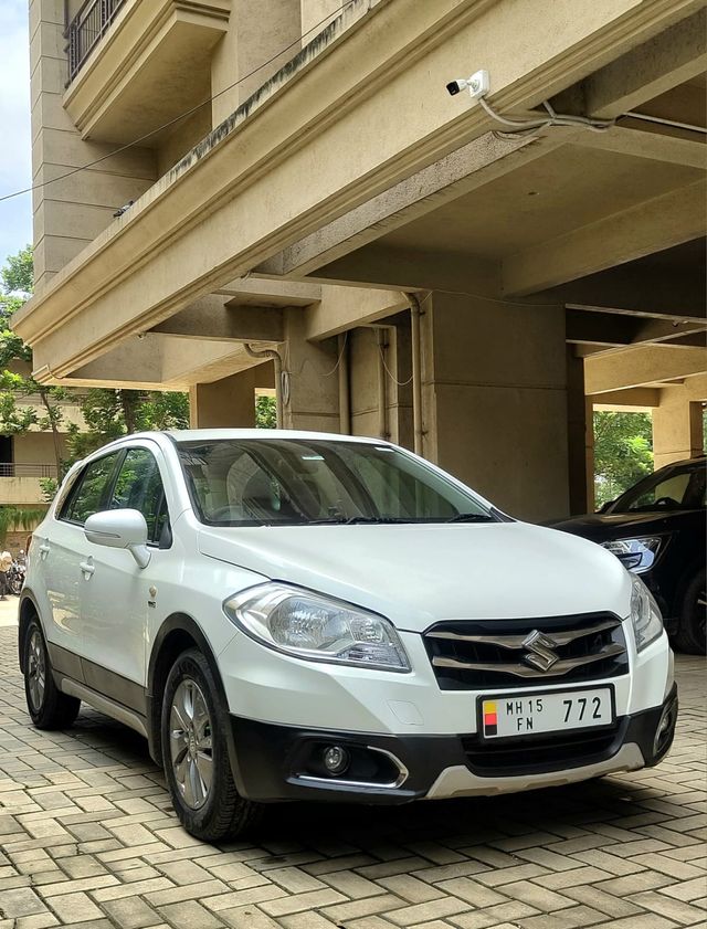 Maruti Suzuki S Cross DDiS 200 जेटा Second-hand 2016 Maruti Suzuki S Cross DDiS 200 जेटा for sale in Nashik