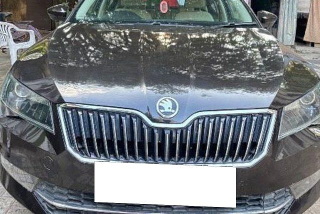 Skoda Superb LK 1.8 TSI AT Second-hand 2016 Skoda Superb LK 1.8 TSI AT for sale in Nashik