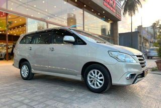 Used 2.5 VX (Diesel) 8 Seater