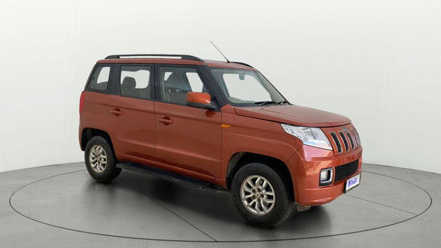 Second-hand 2017 Mahindra TUV 300 T8 AMT for sale in Navi Mumbai