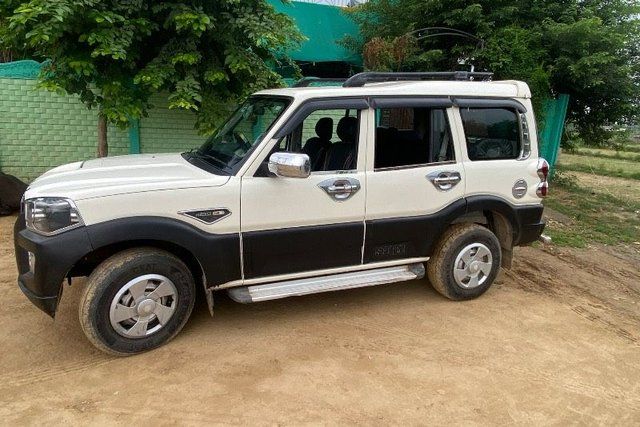 Second-hand 2018 Mahindra Scorpio S3 7 Seater for sale in Morena