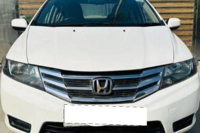 Honda City 1.5 एस रेनफोर्स्ड AT Second-hand 2013 Honda City 1.5 एस रेनफोर्स्ड AT for sale in Greater Noida