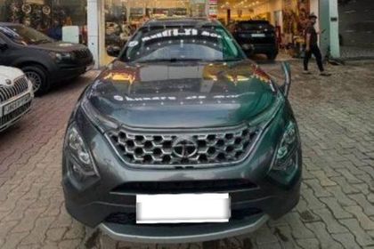 2021 Tata Safari एक्सटी प्लस बीएस6