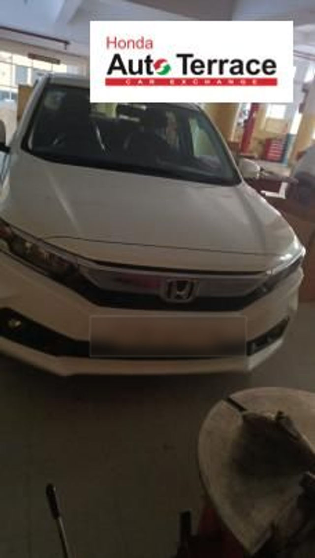 Second-hand 2019 Honda Amaze V CVT Petrol for sale in Chandigarh