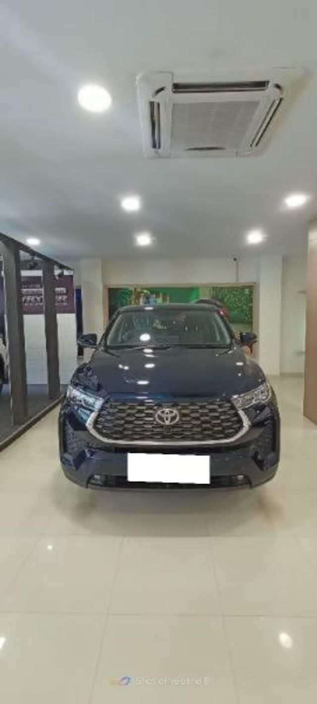 Toyota Innova Hycross ZX(O) Hybrid Second-hand 2026 Toyota Innova Hycross ZX(O) Hybrid for sale in Varanasi