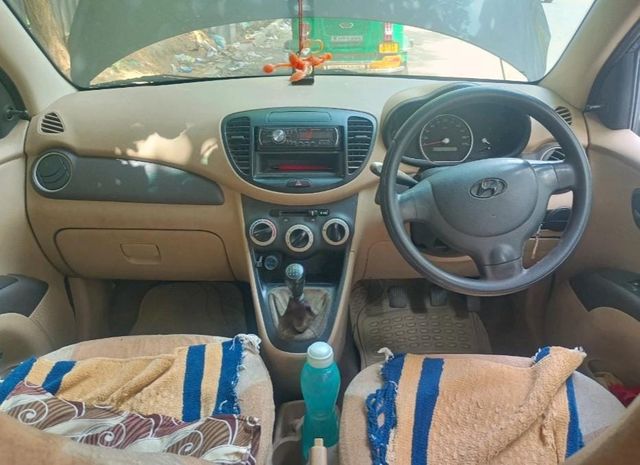 Hyundai i10 Era Second-hand 2009 Hyundai i10 Era for sale in Ahmedabad