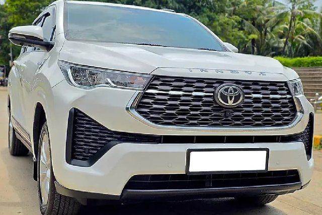 Second-hand 2023 Toyota Innova Hycross VX 7STR Hybrid for sale in Mumbai
