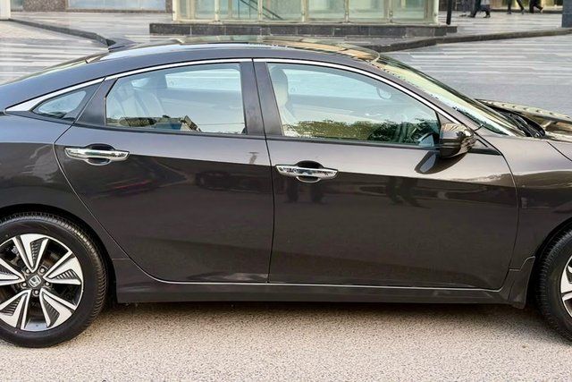 Second-hand 2019 Honda Civic जेडएक्स for sale in New Delhi