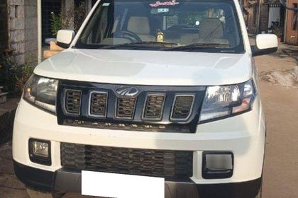 2020 Mahindra TUV 300 T10 बीएस4