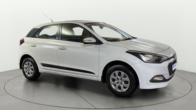 Hyundai i20 Sportz 1.2 Second-hand 2014 Hyundai i20 Sportz 1.2 for sale in New Delhi