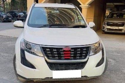 2020 Mahindra XUV500 W11 FWD Diesel
