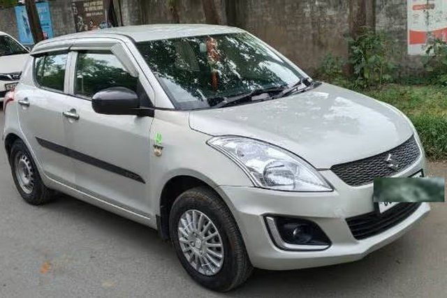Maruti Suzuki Swift LXI Optional-O Second-hand 2017 Maruti Suzuki Swift LXI Optional-O for sale in Surat
