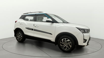 2024 Mahindra XUV300 W8 ऑप्शन AMT बीएस6