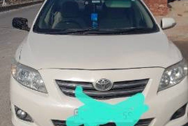Toyota Corolla Altis G Second-hand 2010 Toyota Corolla Altis G for sale in Rampur