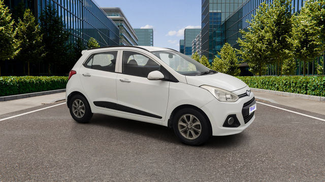 Second-hand 2015 Hyundai Grand i10 एस्टा ऑप्शन for sale in Pune