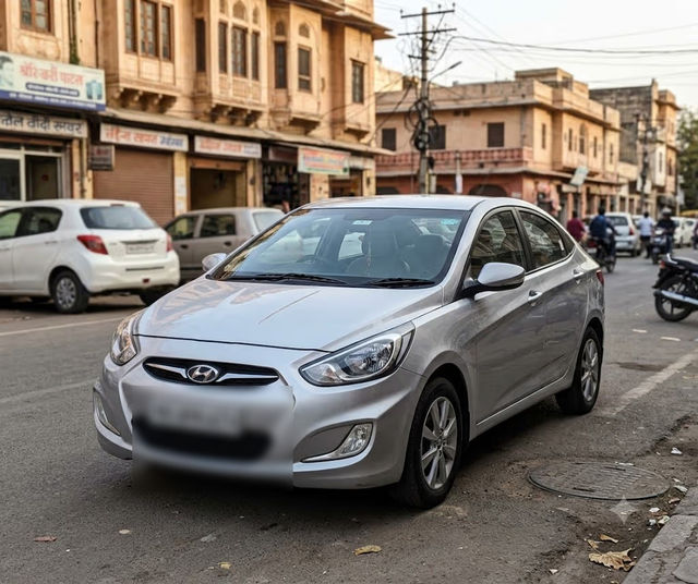 Hyundai Verna 1.6 SX CRDi (O) Second-hand 2012 Hyundai Verna 1.6 SX CRDi (O) for sale in Bangalore