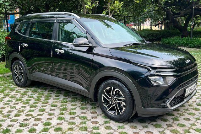 Second-hand 2024 Kia Carens Prestige Plus Opt DCT for sale in New Delhi