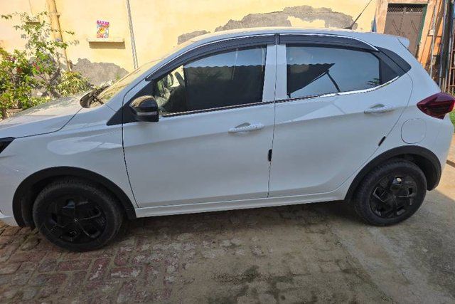 Second-hand 2026 Tata Tiago प्योर सीएनजी for sale in Baghpat