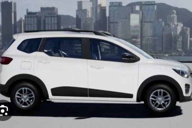 Renault Triber RXT Second-hand 2024 Renault Triber RXT for sale in Badlapur