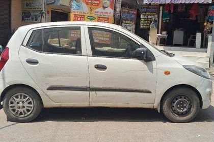 2015 Hyundai i10 मैग्ना 1.1L
