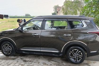 2022 Kia Carens लक्ज़री प्लस डीजल iMT बीएस6