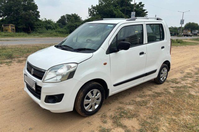 Maruti Suzuki Wagon R LXI CNG Second-hand 2017 Maruti Suzuki Wagon R LXI CNG for sale in Ahmedabad