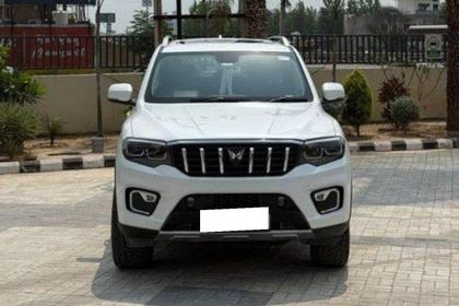 2023 Mahindra Scorpio N Z8 Diesel AT