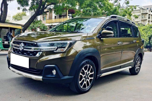 Second-hand 2024 Maruti Suzuki XL6 Zeta AT for sale in Ahmedabad