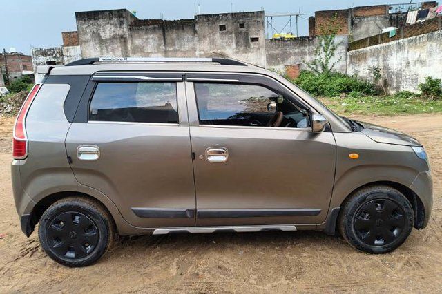 Second-hand 2024 Maruti Suzuki Wagon R वीएक्सआई एटी for sale in Katni
