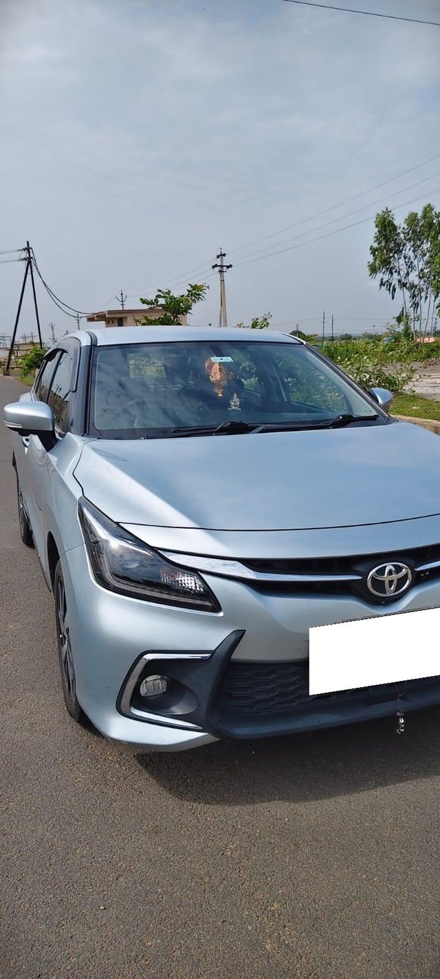 Toyota Glanza V Second-hand 2024 Toyota Glanza V for sale in Warangal