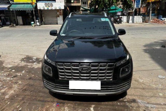 Second-hand 2025 Hyundai Venue एस रेनफोर्स्ड Opt प्लस for sale in New Delhi