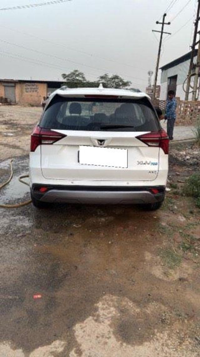 Second-hand 2024 Mahindra XUV700 एएक्स5 7 Str for sale in New Delhi