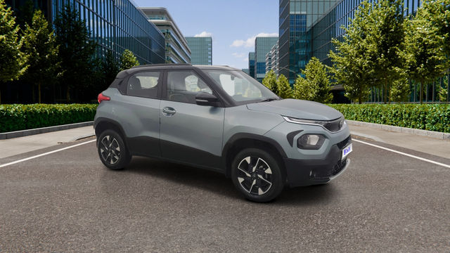 Second-hand 2025 Tata Punch Creative Plus S AMT for sale in Pune