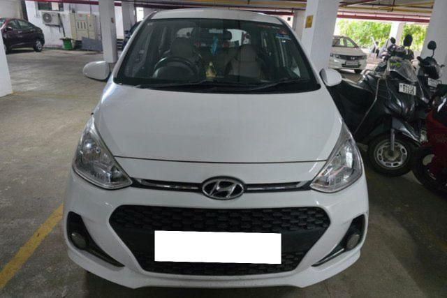 Second-hand 2017 Hyundai Grand i10 स्पोर्टज़ for sale in Mumbai