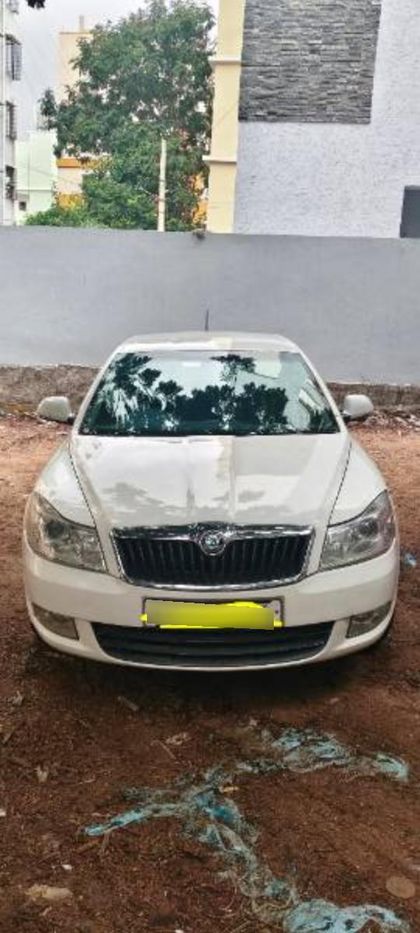 2012 Skoda Laura Ambiente 2.0 TDI CR MT