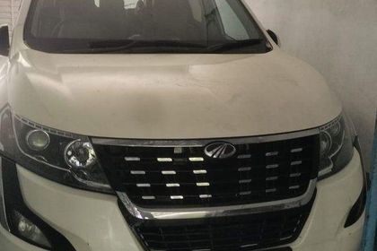 2021 Mahindra XUV500 W11 Option