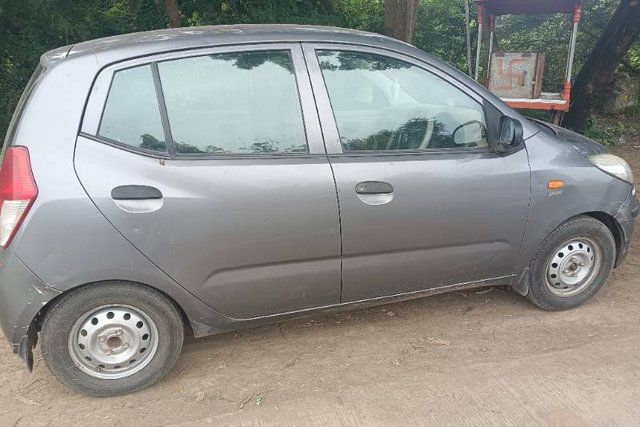 Hyundai i10 Era Second-hand 2010 Hyundai i10 Era for sale in Pune
