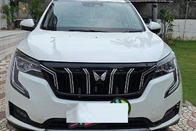 Mahindra XUV700 AX7 Diesel BSVI Second-hand 2022 Mahindra XUV700 AX7 Diesel BSVI for sale in Varanasi