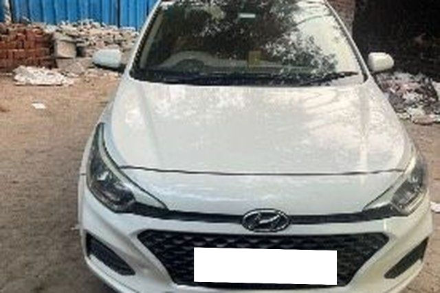 Second-hand 2019 Hyundai i20 Petrol CVT Magna Executive for sale in New Delhi