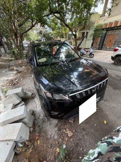 2024 Mahindra XUV300 W6