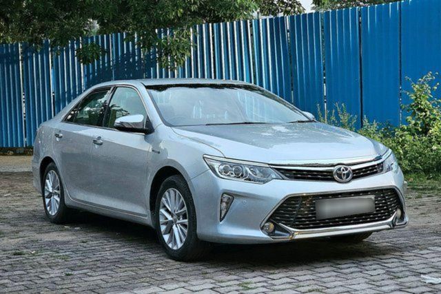 Toyota Camry Hybrid Second-hand 2016 Toyota Camry Hybrid for sale in New Delhi