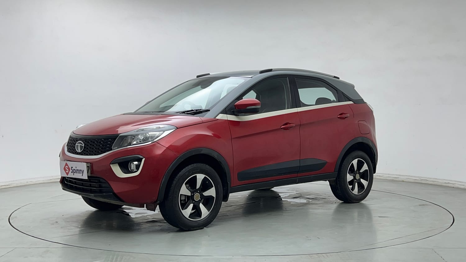 2018 Tata Nexon 1199 cc कार अंबाला में ₹4.99 लाख में - CarDekho