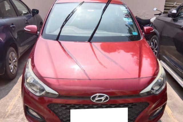 Second-hand 2018 Hyundai i20 पेट्रोल CVT एस्टा for sale in Greater Noida