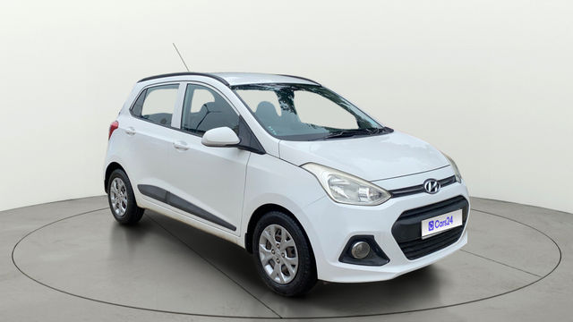 Second-hand 2015 Hyundai Grand i10 स्पोर्टज़ for sale in Vadodara