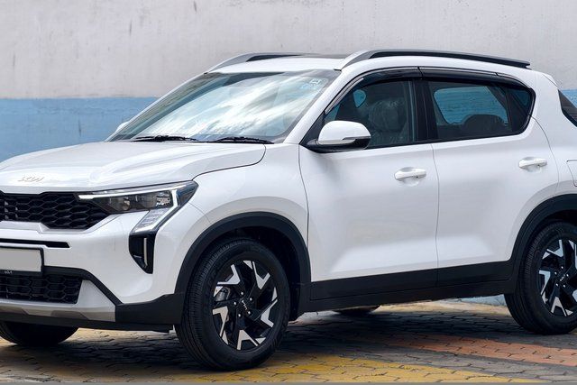 Second-hand 2026 Kia Sonet एचटीके प्लस for sale in Kolkata