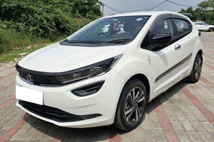 2024 Tata Altroz XM Plus CNG
